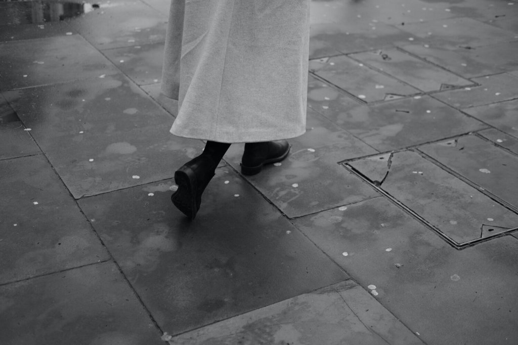 BİN YUTKUNUŞ VE BİR&nbsp;YAKARIŞ